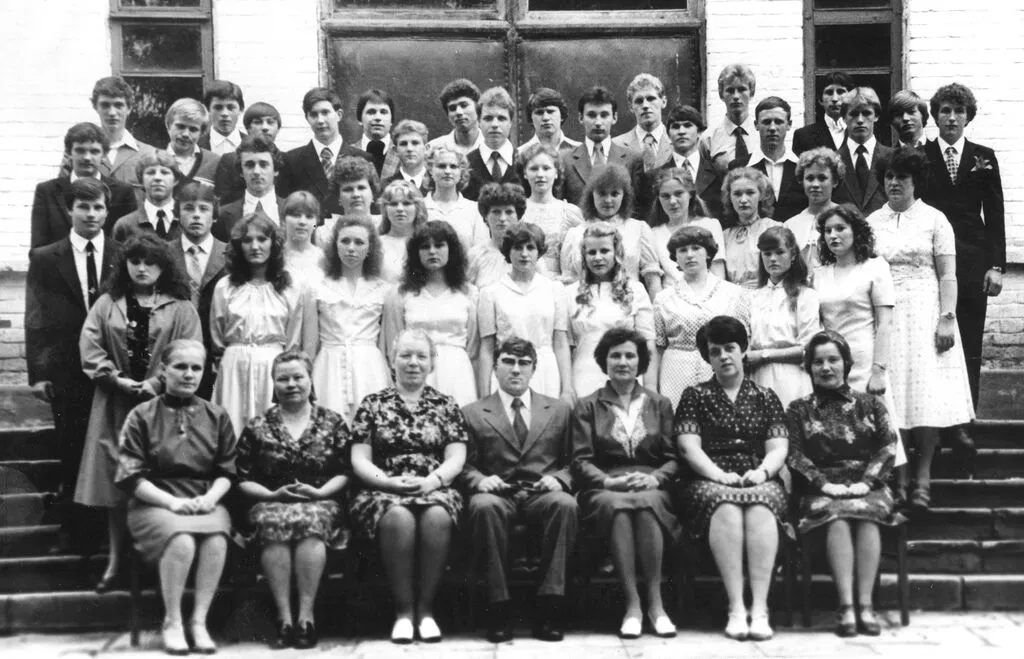1982