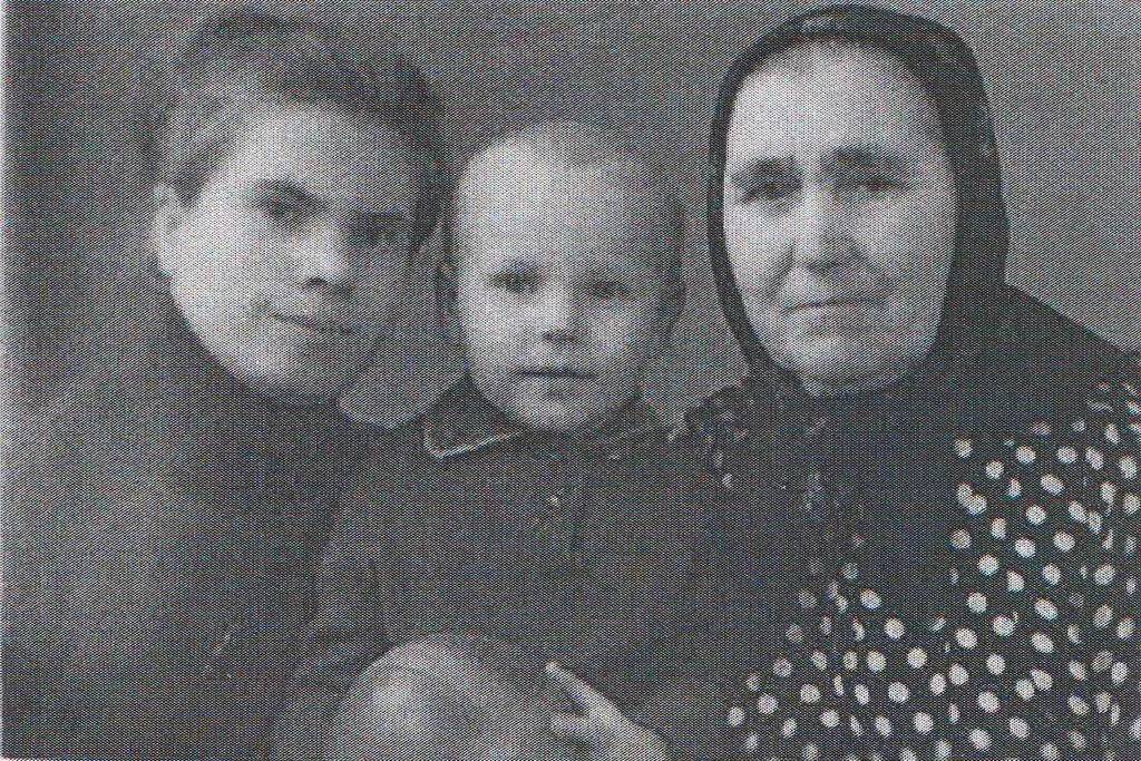 бабушка Паня