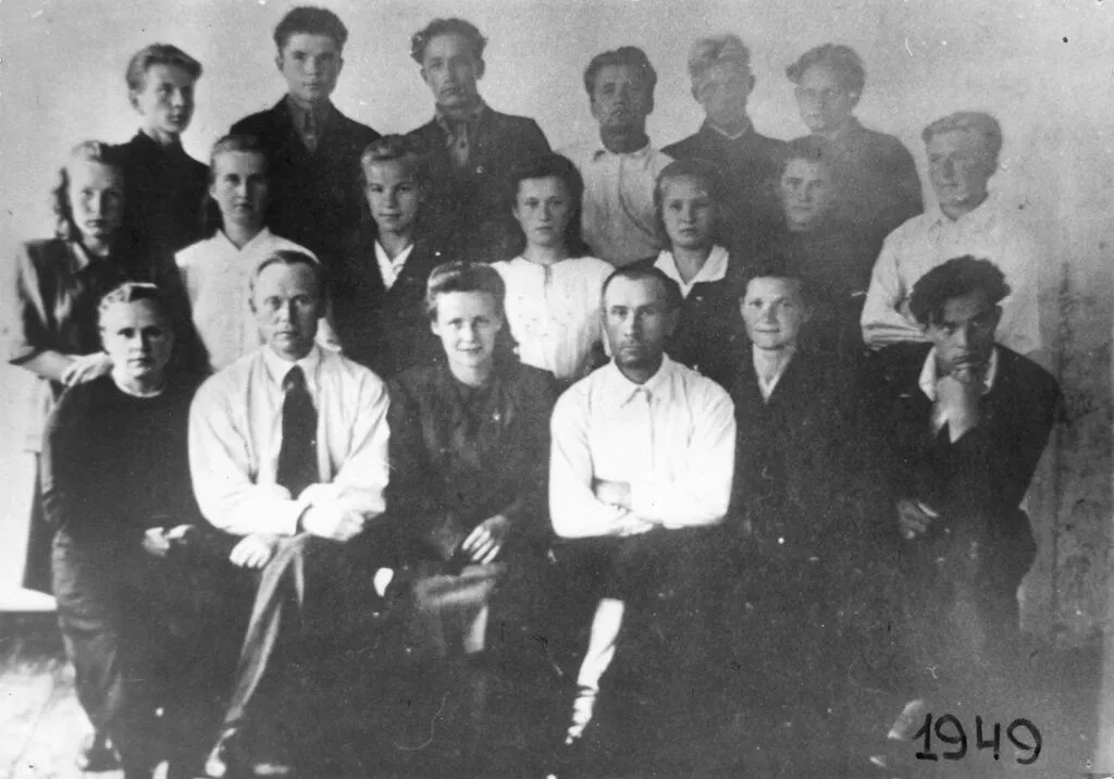 1949