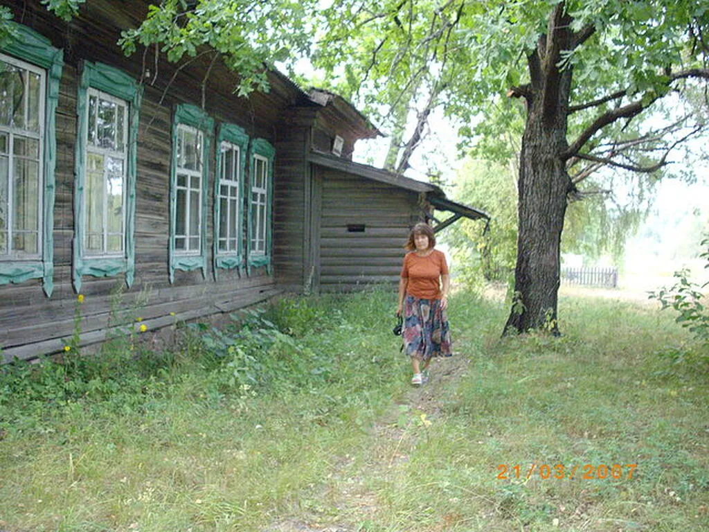 на больничном дворе