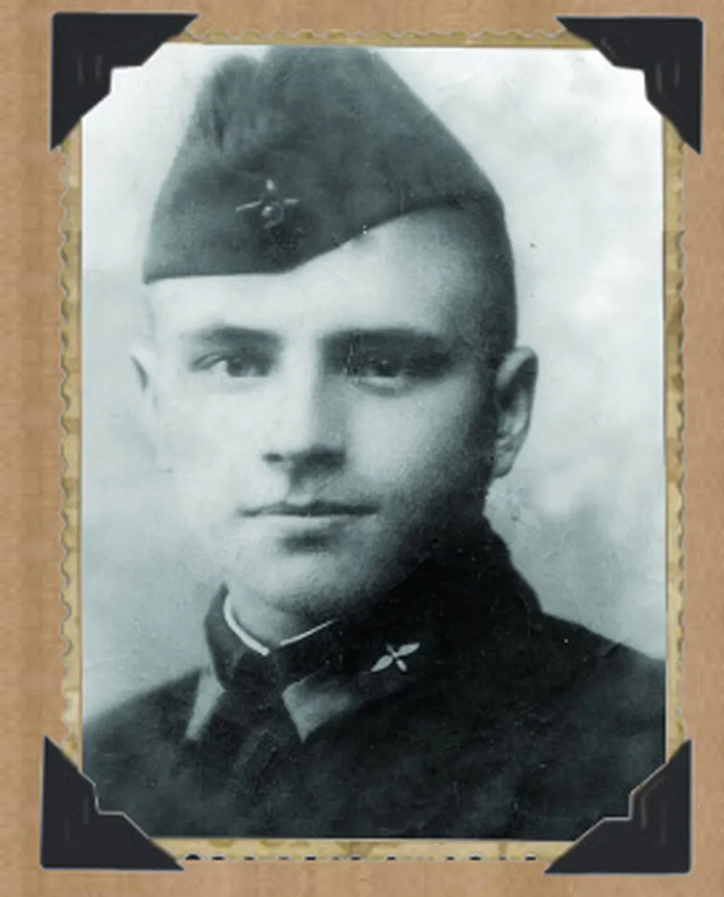 Махнев Николай Дмитриевич 1921-22.08.1942
