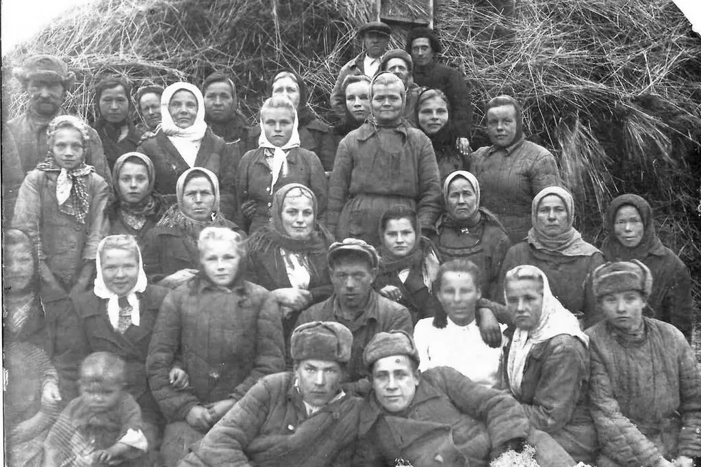 Жители деревни 1948 - 1949 годы
